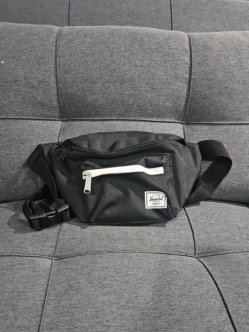 Herschel Supply Company Black Fanny Pack with White Zipper (D)